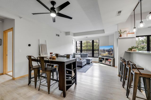 2565 Franklin Avenue 207, Saint Paul, MN 55114