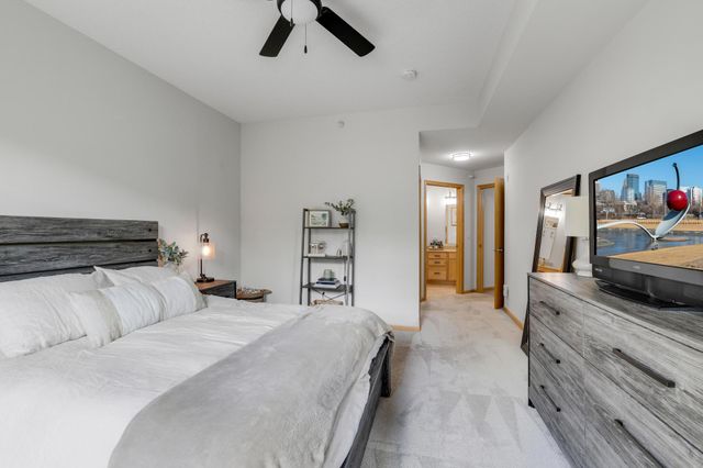 2565 Franklin Avenue 207, Saint Paul, MN 55114