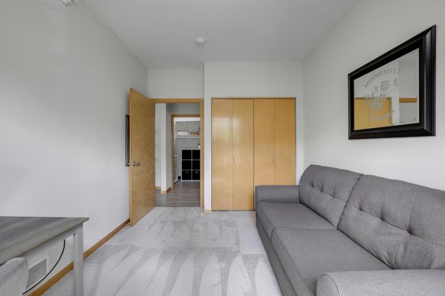 2565 Franklin Avenue 207, Saint Paul, MN 55114