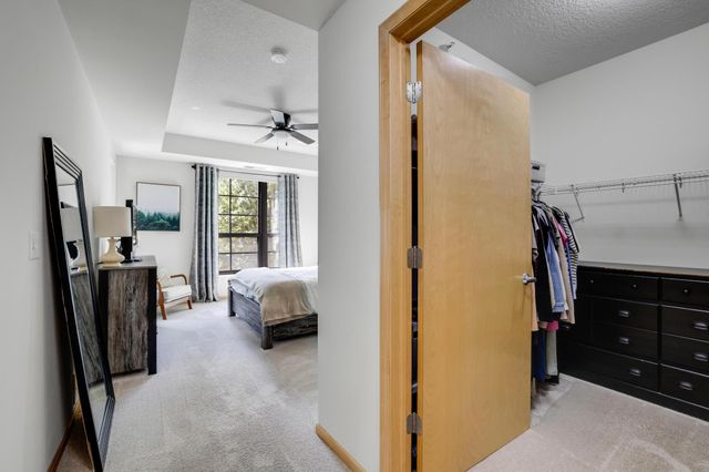 2565 Franklin Avenue 207, Saint Paul, MN 55114