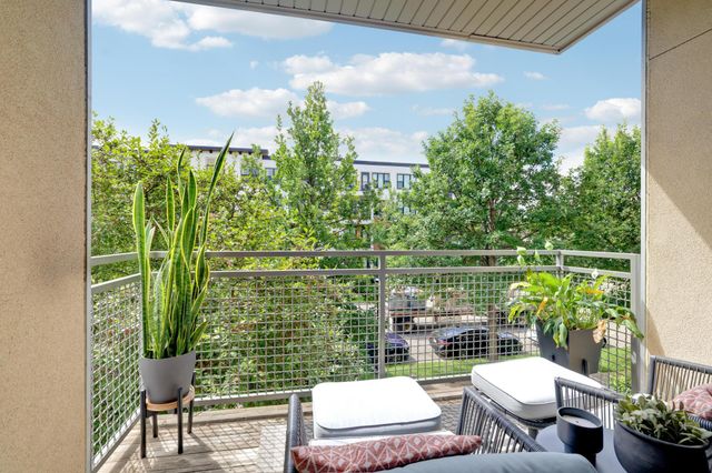 2565 Franklin Avenue 207, Saint Paul, MN 55114