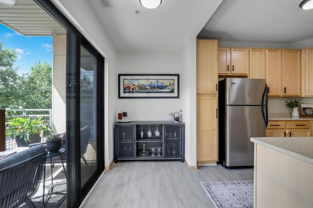 2565 Franklin Avenue 207, Saint Paul, MN 55114