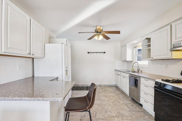 N51W14296 Lancaster AVENUE, Menomonee Falls, WI 53051