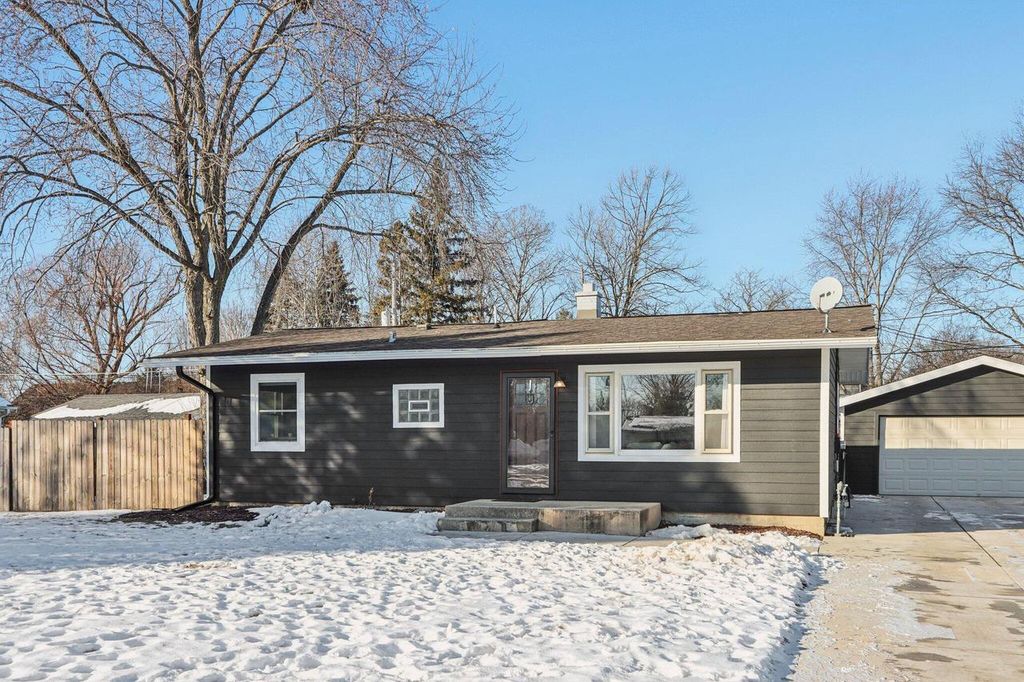 N51W14296 Lancaster AVENUE, Menomonee Falls, WI 53051