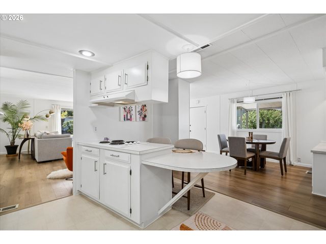 1800 LAKEWOOD Ct 47, Eugene, OR 97402