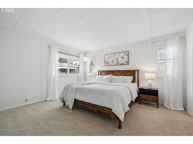 1800 LAKEWOOD Ct 47, Eugene, OR 97402