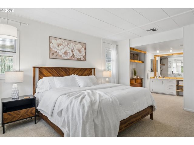 1800 LAKEWOOD Ct 47, Eugene, OR 97402