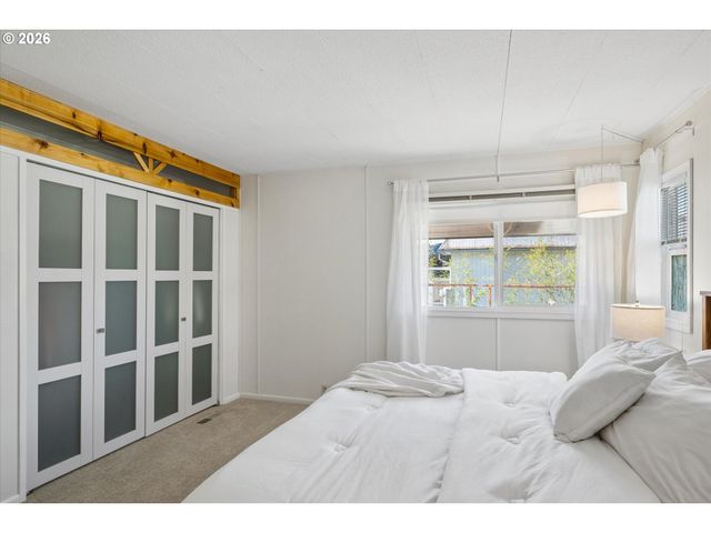 1800 LAKEWOOD Ct 47, Eugene, OR 97402