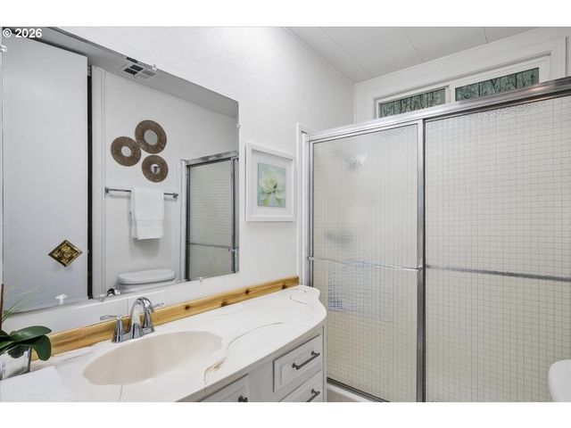1800 LAKEWOOD Ct 47, Eugene, OR 97402