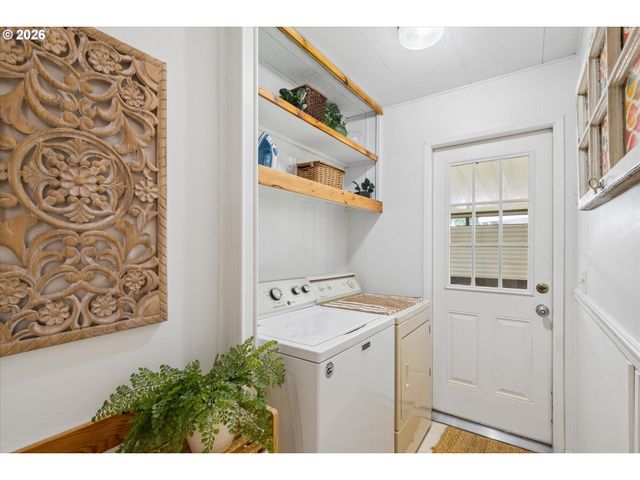 1800 LAKEWOOD Ct 47, Eugene, OR 97402