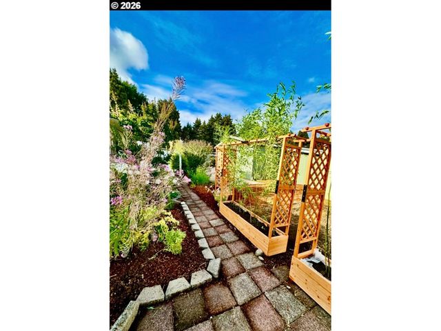 1800 LAKEWOOD Ct 47, Eugene, OR 97402