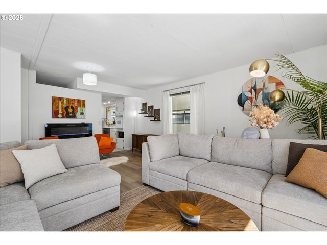 1800 LAKEWOOD Ct 47, Eugene, OR 97402
