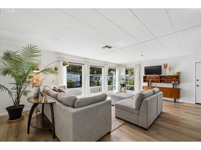 1800 LAKEWOOD Ct 47, Eugene, OR 97402