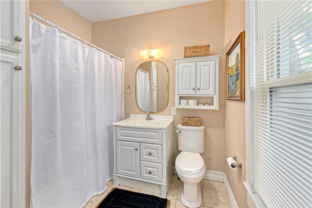 8917 W 51st Street, Merriam, KS 66203
