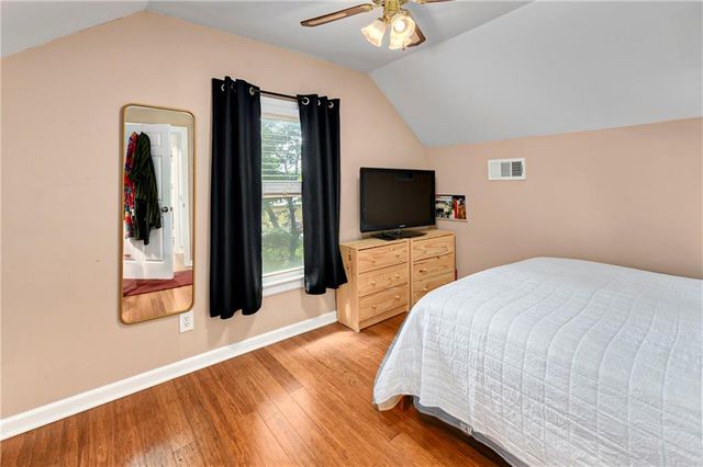 8917 W 51st Street, Merriam, KS 66203