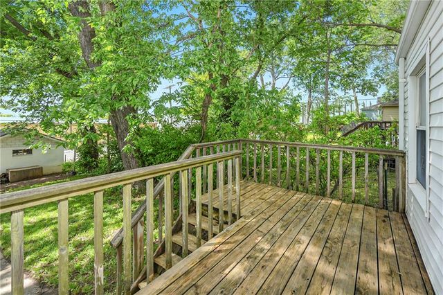 8917 W 51st Street, Merriam, KS 66203