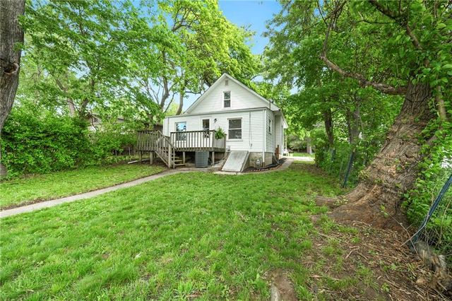 8917 W 51st Street, Merriam, KS 66203