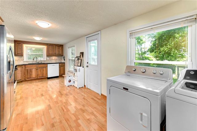 8917 W 51st Street, Merriam, KS 66203