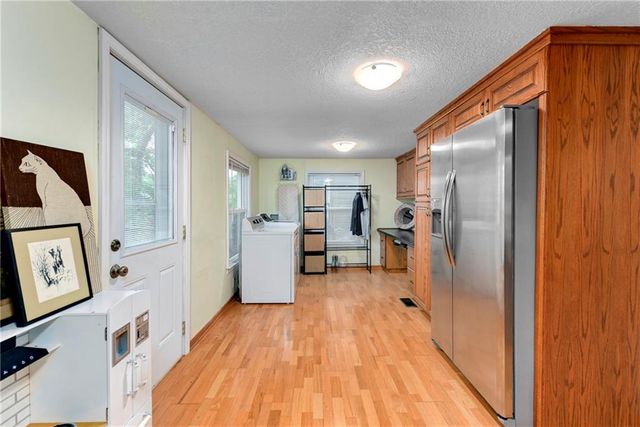 8917 W 51st Street, Merriam, KS 66203