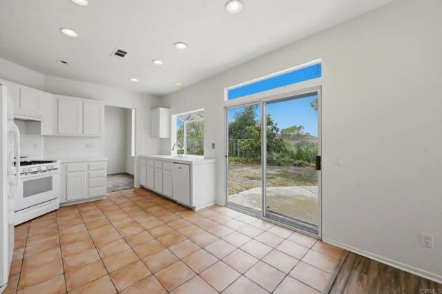 4828 Cardiff Bay Drive, Oceanside, CA 92057
