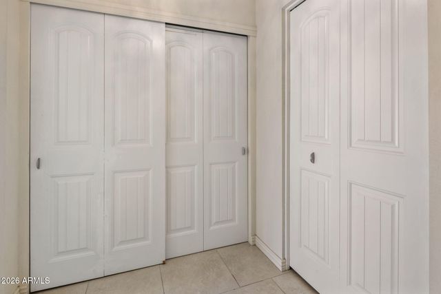 2432 E PIESTEWA PEAK Drive, Phoenix, AZ 85016