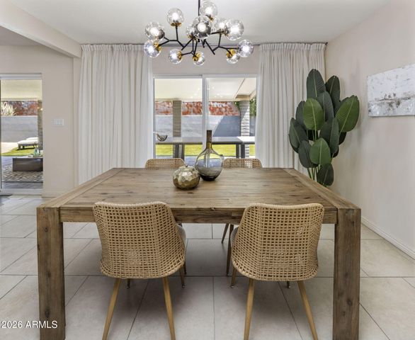 2432 E PIESTEWA PEAK Drive, Phoenix, AZ 85016