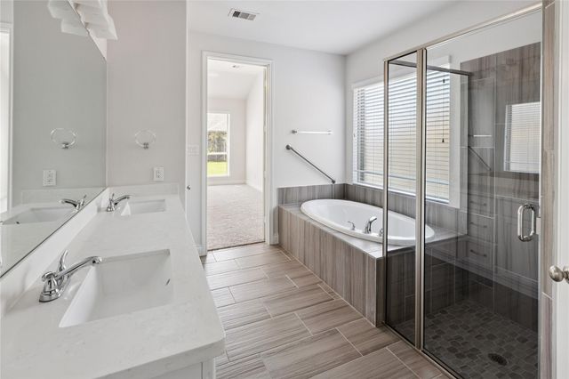 211 Painted Trillium Drive, Conroe, TX 77304