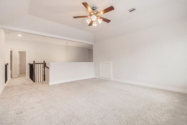 211 Painted Trillium Drive, Conroe, TX 77304