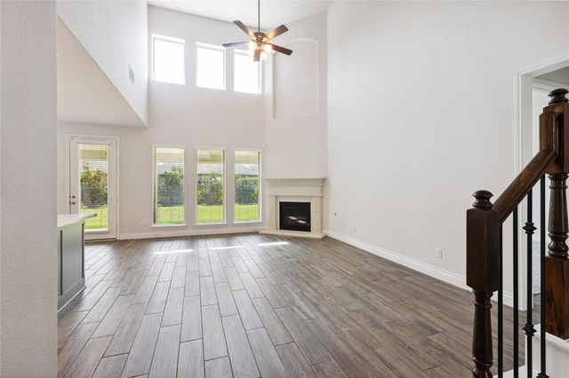 211 Painted Trillium Drive, Conroe, TX 77304