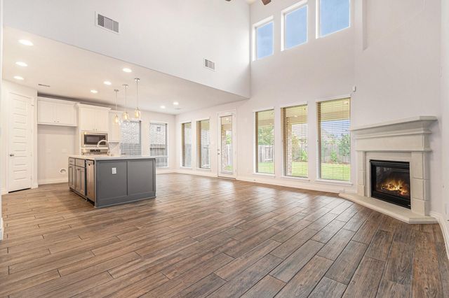 211 Painted Trillium Drive, Conroe, TX 77304