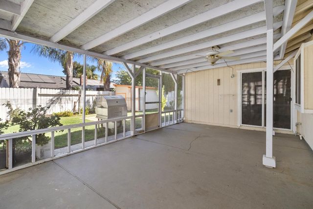 382 Bright Day Dr, Woodland, CA 95695