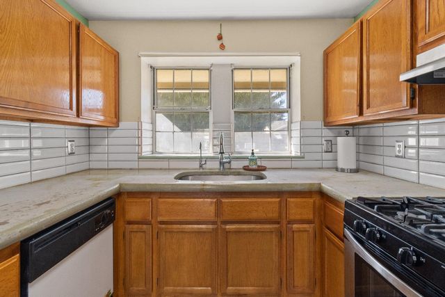 382 Bright Day Dr, Woodland, CA 95695