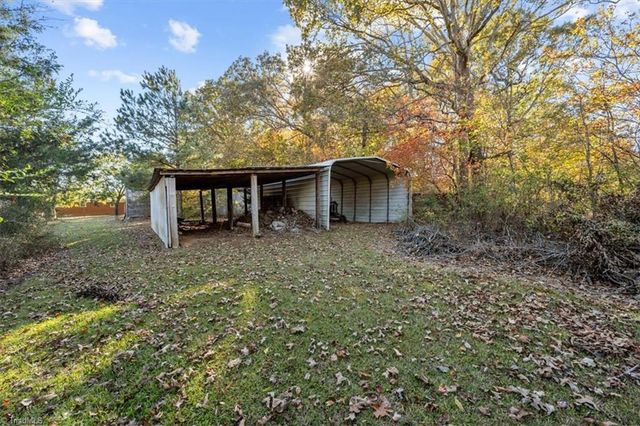 612 Reeder Road, Seagrove, NC 27341