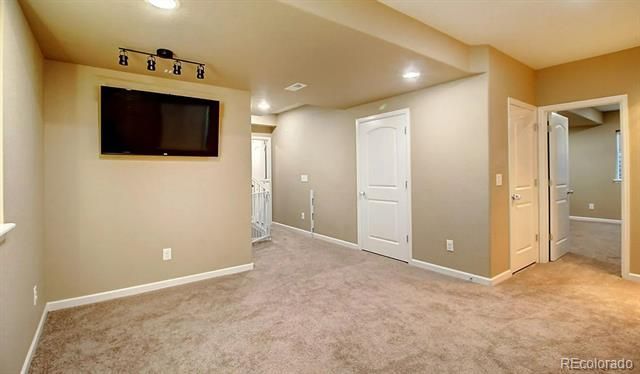 2127 S Ceylon Court, Aurora, CO 80013