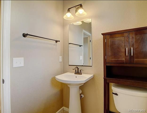 2127 S Ceylon Court, Aurora, CO 80013