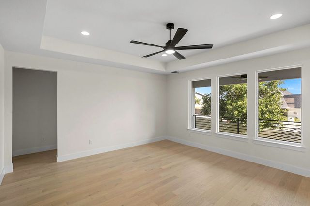 1901 N Chateau Lane, Kerrville, TX 78028