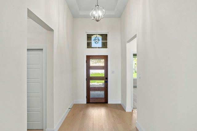 1901 N Chateau Lane, Kerrville, TX 78028