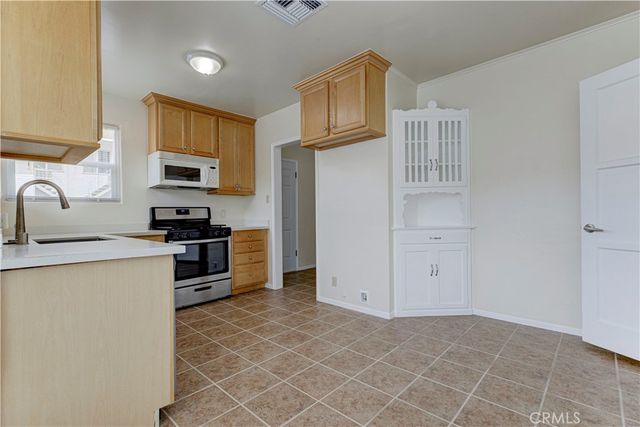 559 E Providencia, Burbank, CA 91501