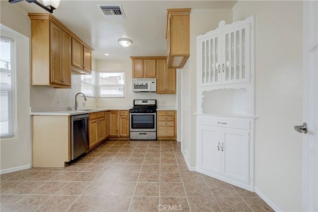 559 E Providencia, Burbank, CA 91501