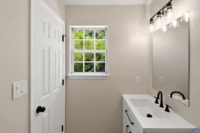 19 KIOWA LN, Palmyra, VA 22963