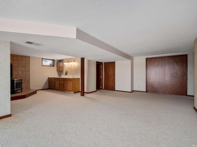 500 E Medusa Street, Syracuse, IN 46567