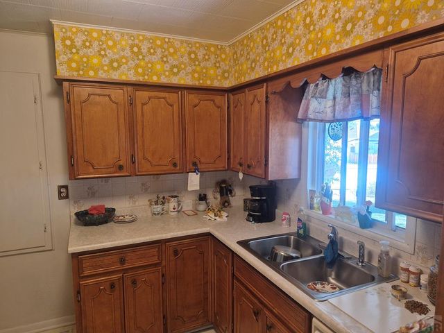 901 San Juan Ave, La Junta, CO 81050