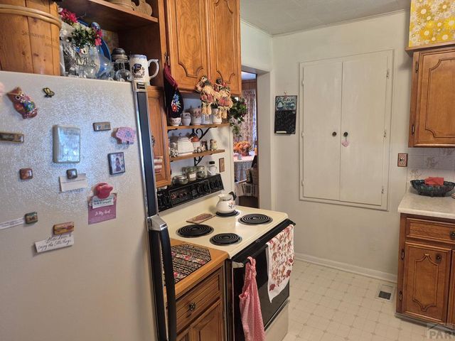 901 San Juan Ave, La Junta, CO 81050