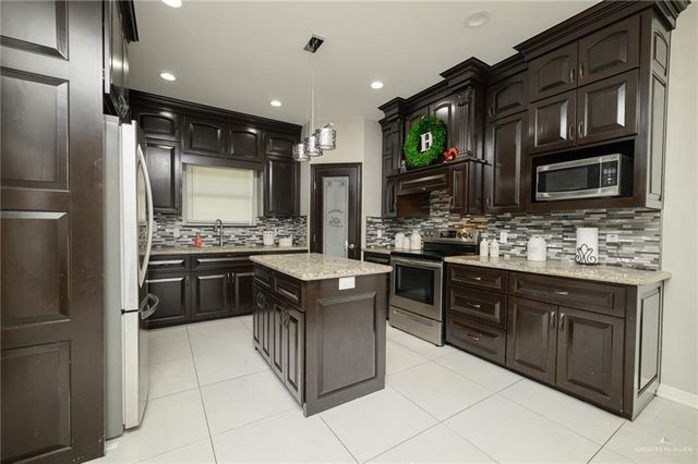 2313 Cornell Avenue, Mcallen, TX 78504