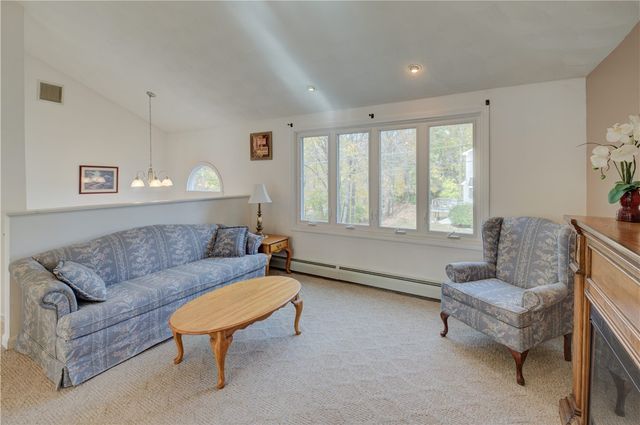 60 North Street, Cranston, RI 02920