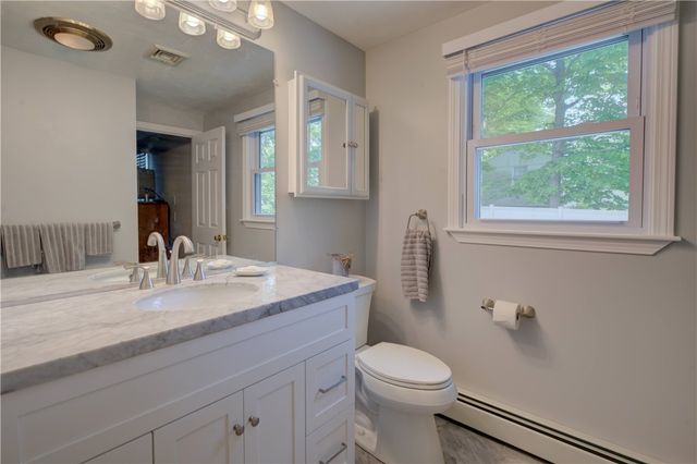 60 North Street, Cranston, RI 02920