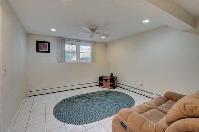 60 North Street, Cranston, RI 02920