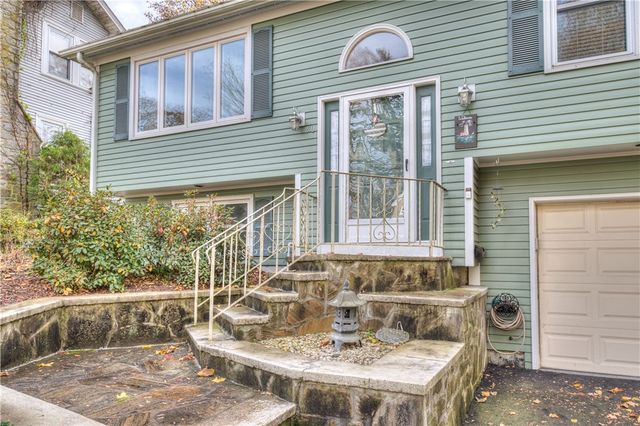 60 North Street, Cranston, RI 02920