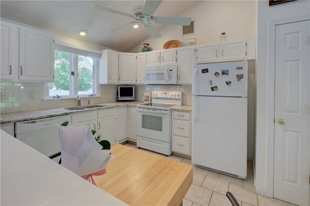 60 North Street, Cranston, RI 02920