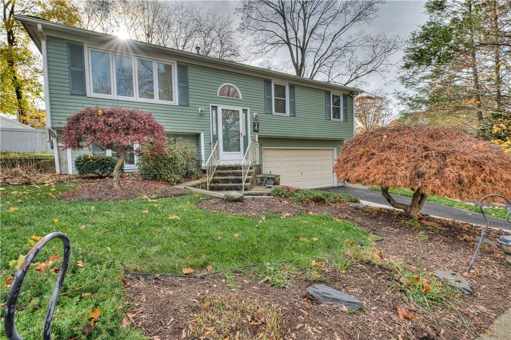 60 North Street, Cranston, RI 02920